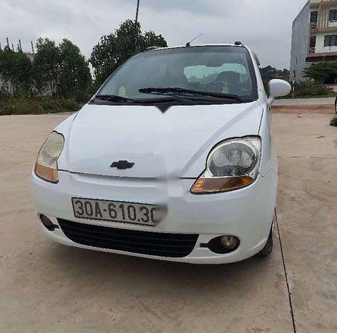 Bán xe Chevrolet Spark năm sản xuất 2009, màu trắng, nhập khẩu nguyên chiếc còn mới, giá chỉ 75 triệu