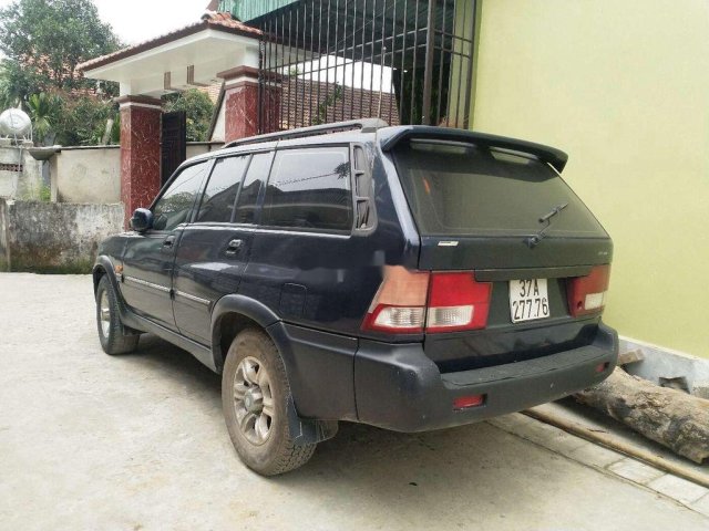 Xe Ssangyong Musso 2001, màu đen còn mới giá cạnh tranh0