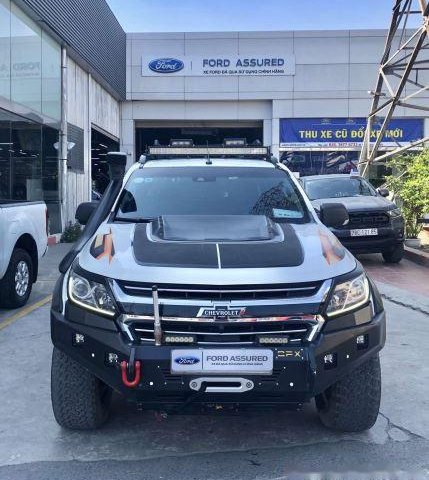 Cần bán lại xe Chevrolet Colorado sản xuất 2017, màu đen, giá tốt0