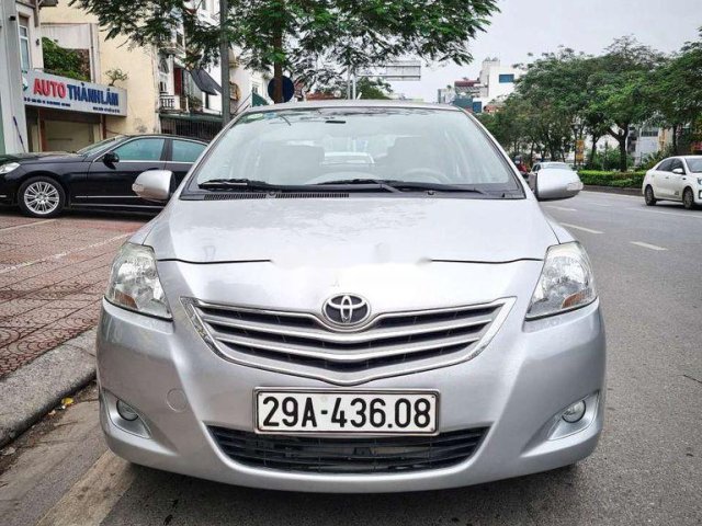 Bán xe Toyota Vios sản xuất năm 2011, màu bạc, giá tốt0