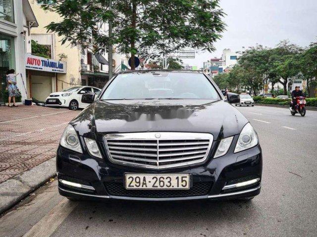 Bán Mercedes E300 đời 2012, màu đen