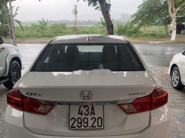 Cần bán gấp Honda City đời 2017, màu trắng