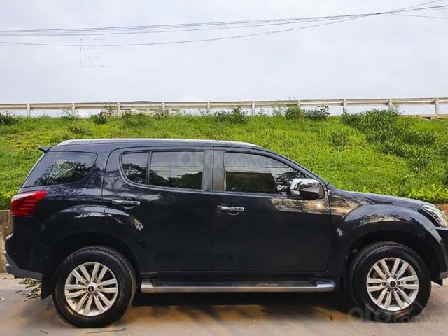 Bán Isuzu mu-X sản xuất năm 2018, màu đen, nhập khẩu nguyên chiếc giá cạnh tranh