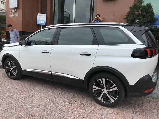 Bán Peugeot 5008 năm sản xuất 2018