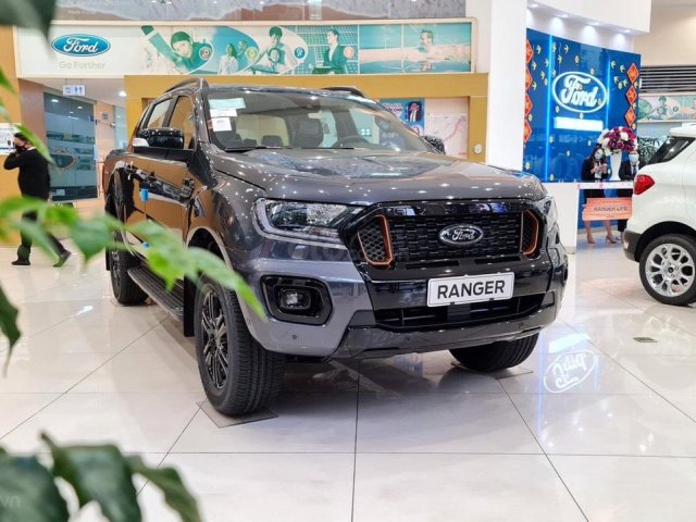 Ford Ranger Wildtrak 2021 full option giảm ngay 40 triệu, tặng kèm phụ kiện chính hãng