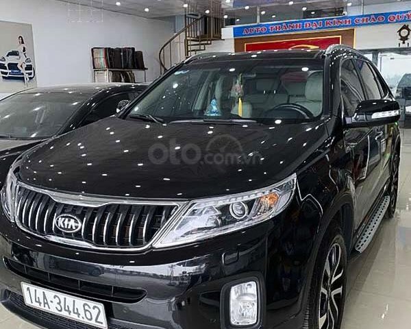 Bán Kia Sorento năm 2019, màu đen còn mới