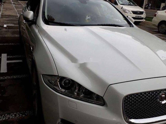 Xe Jaguar XJL 2015, màu trắng, nhập khẩu nguyên chiếc