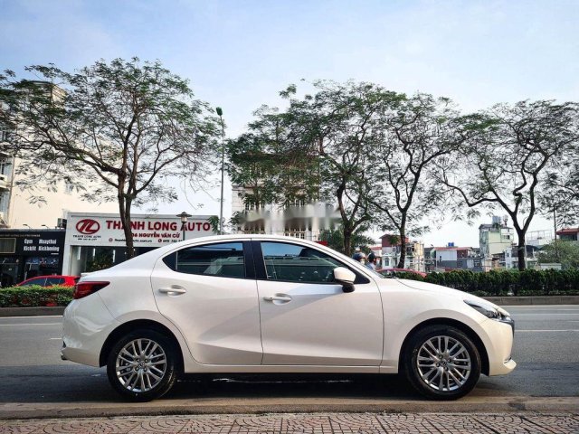 Bán xe Mazda 2 sản xuất năm 2020, màu trắng, nhập khẩu 0