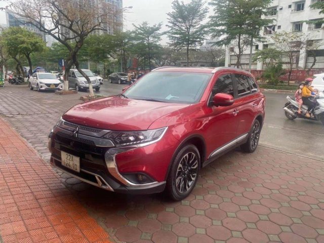 Bán Mitsubishi Outlander đời 2020, màu đỏ, biển tỉnh