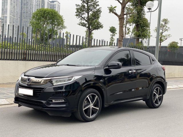 Cần bán gấp Honda HR-V năm sản xuất 2019, màu đen, giá bán 795tr full option0