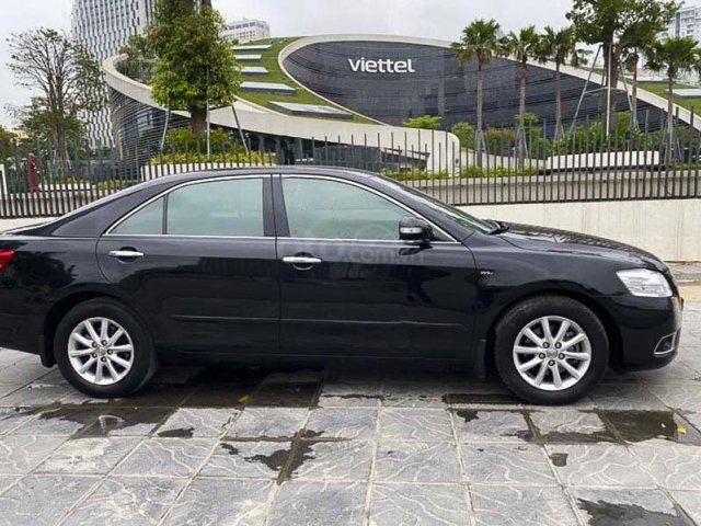 Bán Toyota Camry năm sản xuất 2011, màu đen còn mới