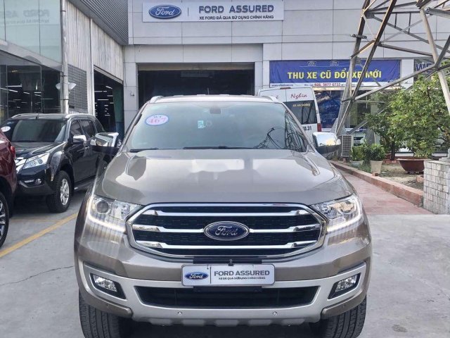 Bán ô tô Ford Everest 2019, nhập khẩu, ghi vàng