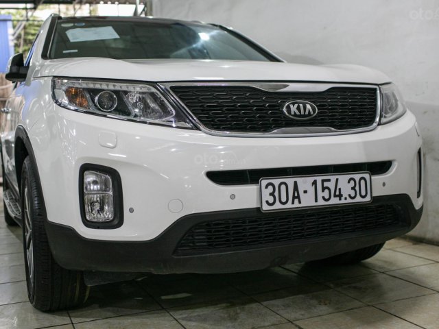 Bán Kia Sorento sản xuất 2014, màu trắng số tự động, giá hấp dẫn 629tr