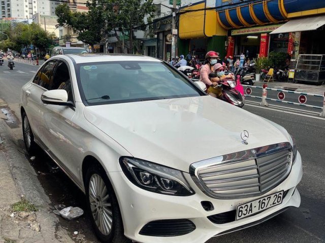 Bán ô tô Mercedes C250 đời 2015, màu trắng, nhập khẩu 