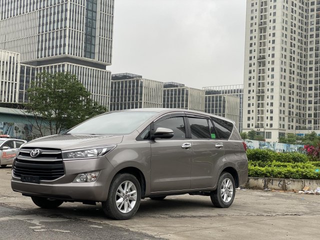 Toyota Innova G đời 2020, tiết kiệm nhiên liệu, xe siêu lướt, full đồ chơi