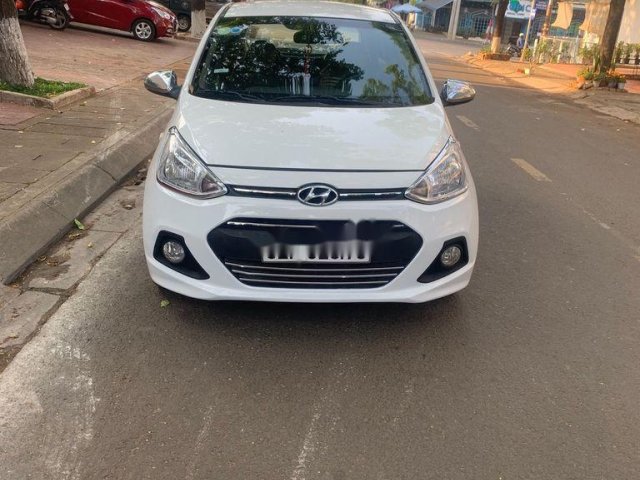 Bán ô tô Hyundai Grand i10 2015, màu trắng, nhập khẩu 