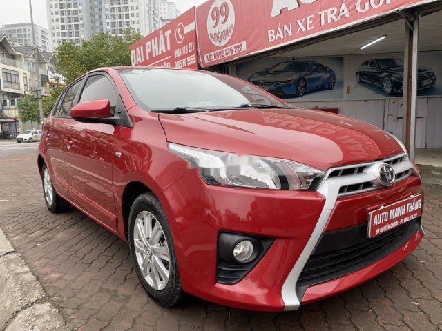 Bán xe Toyota Yaris năm 2015, màu đỏ, nhập khẩu 