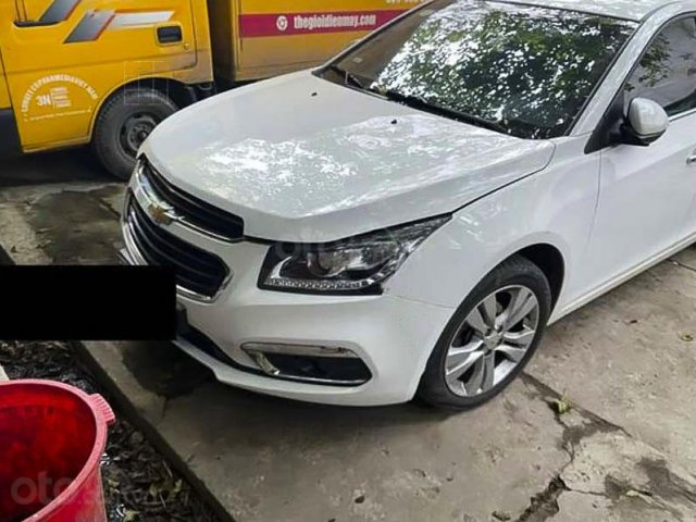 Xe Chevrolet Cruze đời 2017, màu trắng, giá chỉ 447 triệu0