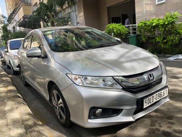 Cần bán gấp Honda City CVT năm 2014, màu bạc