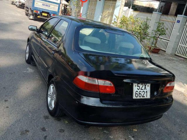 Xe Fiat Albea sản xuất năm 2004, màu đen còn mới