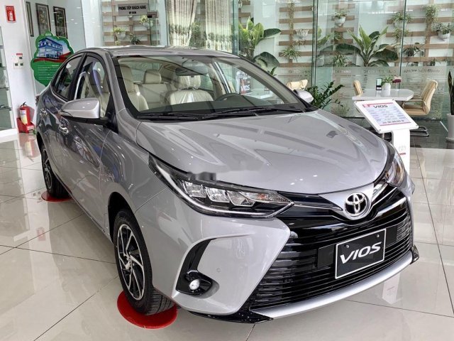 Cần bán xe Toyota Vios 2021, màu bạc