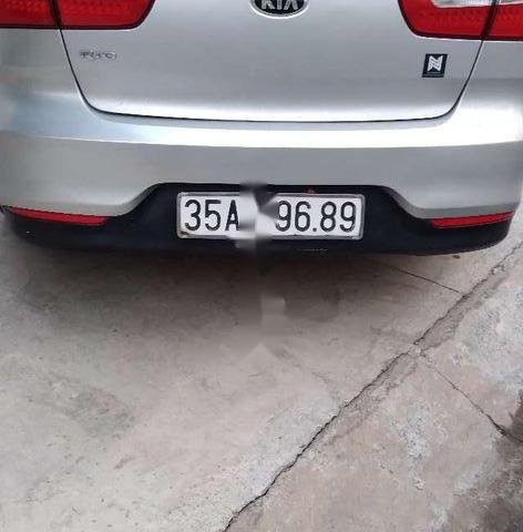 Cần bán lại xe Kia Rio năm 2017, nhập khẩu, màu ghi vàng0