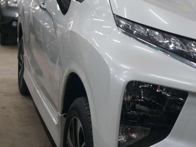 Cần bán gấp Mitsubishi Xpander đời 2018, màu trắng, giá 585tr