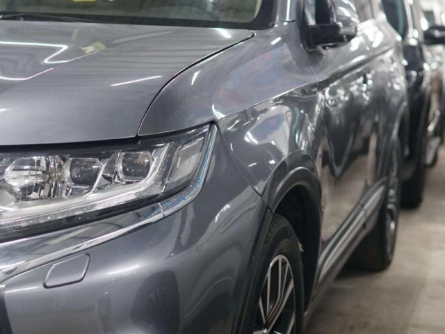 Bán Mitsubishi Outlander sản xuất 2017, màu bạc