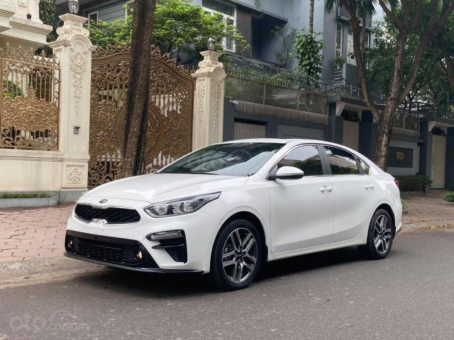 Cần bán Kia Cerato 1.6 Luxury năm sản xuất 2020, màu trắng0