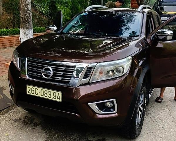 Bán Nissan Navara đời 2015, màu nâu, xe nhập còn mới