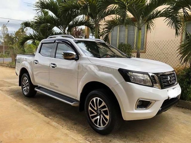 Cần bán Nissan Navara sản xuất năm 2015, màu trắng, xe nhập còn mới