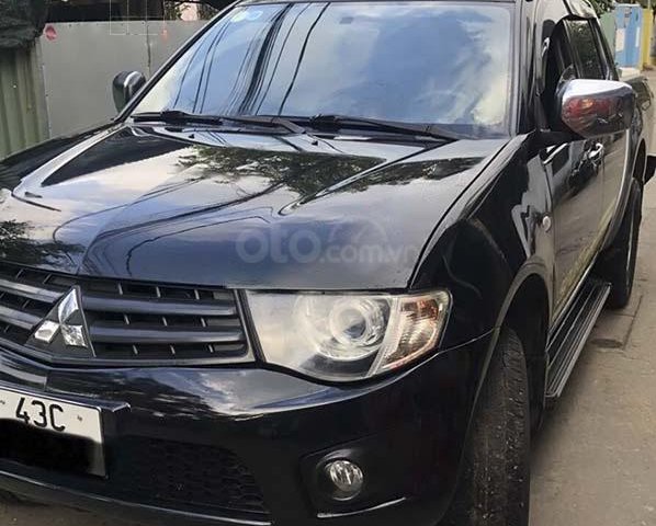 Cần bán gấp Mitsubishi Triton sản xuất năm 2011, màu đen