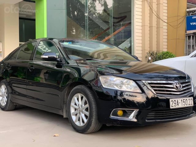 Cần bán nhanh với giá ưu đãi nhất chiếc Toyota Camry 2.0E đời 2011