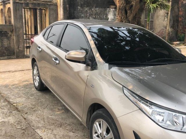 Chính chủ bán Toyota Vios năm sản xuất 2019, màu vàng cát0