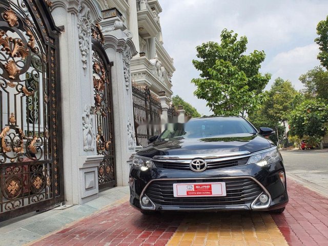 Cần bán gấp Toyota Camry năm sản xuất 2019 còn mới, giá chỉ 925 triệu0