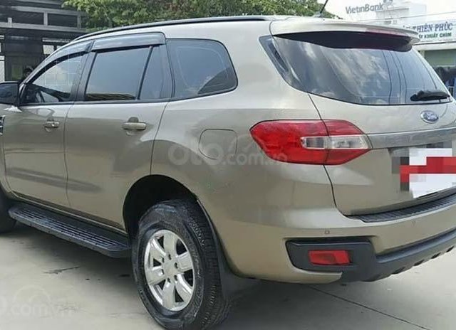 Bán Ford Everest năm sản xuất 2018, màu vàng, xe nhập còn mới giá cạnh tranh0