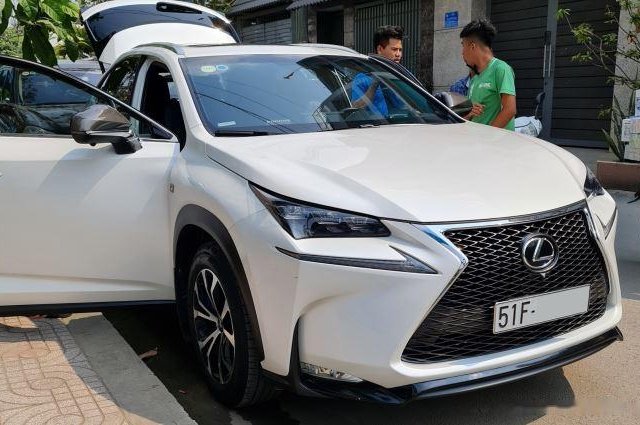 Bán Lexus NX sản xuất năm 2015, màu trắng, nhập khẩu nguyên chiếc còn mới0