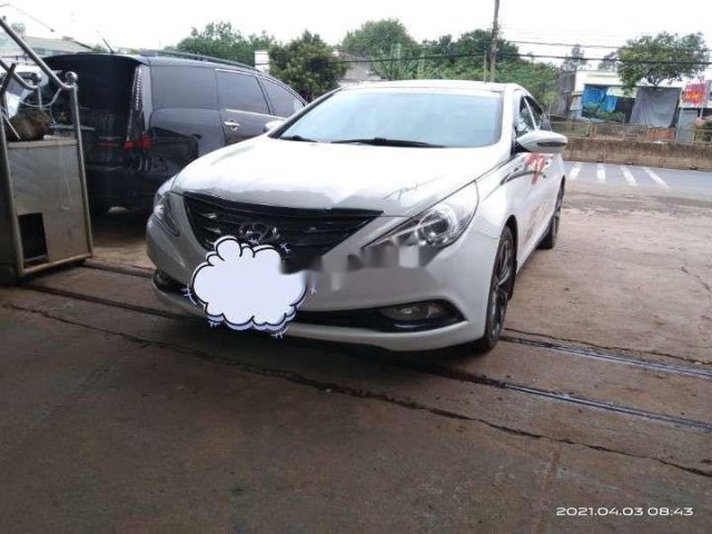 Cần bán xe Hyundai Sonata sản xuất 2010, xe nhập còn mới0