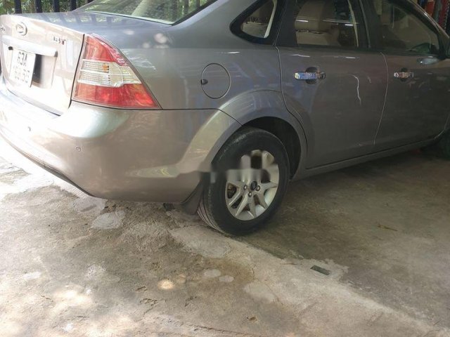 Cần bán gấp Ford Focus 2010, màu xám, nhập khẩu 