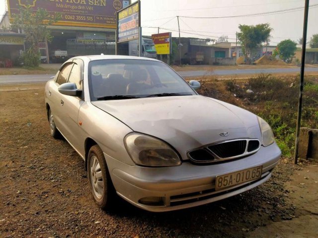 Xe Daewoo Nubira đời 2002, màu vàng, nhập khẩu 0