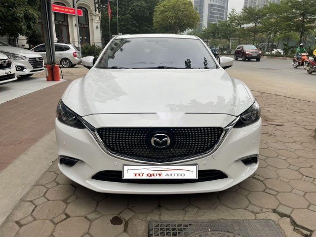 Bán Mazda 6 2017, màu trắng chính chủ, giá chỉ 710 triệu