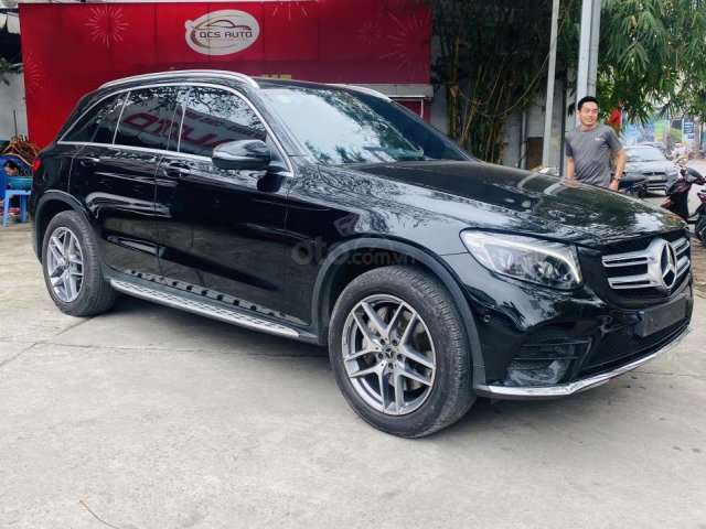 Bán Mercedes-Benz GLC300 class sản xuất năm 2018 Model 2019