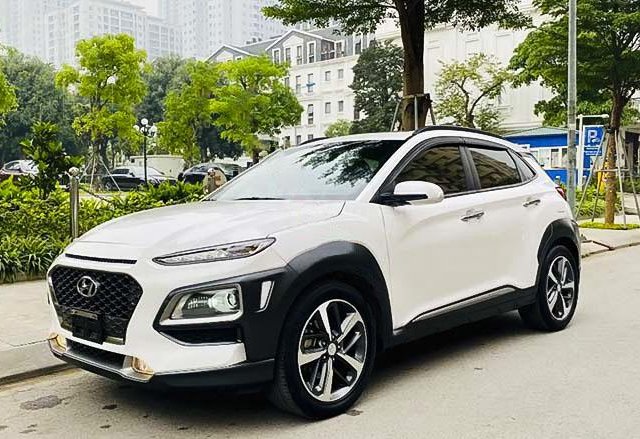 Bán ô tô Hyundai Kona năm sản xuất 2018, màu trắng0