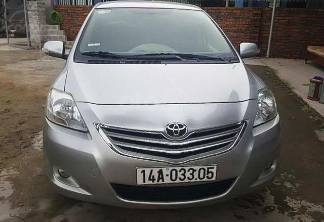 Cần bán gấp Toyota Vios năm sản xuất 2011, màu bạc, 269 triệu0