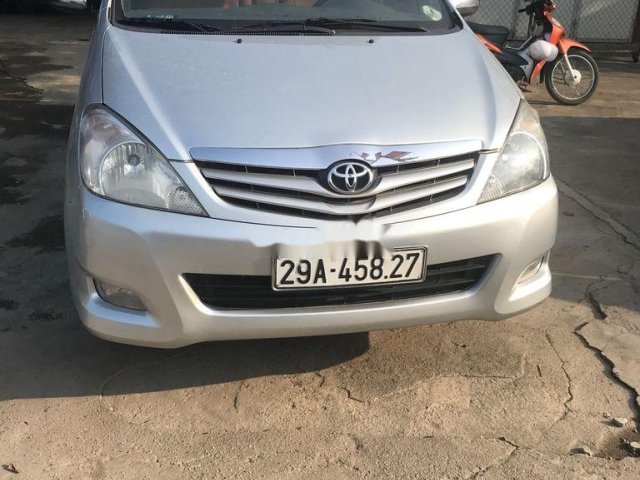 Xe Toyota Innova năm 2011, màu bạc, giá chỉ 325 triệu