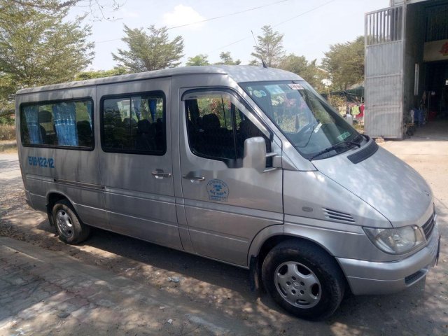 Cần bán xe Mercedes Sprinter năm sản xuất 2011, màu bạc 