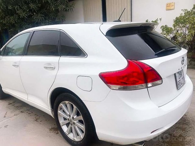 Cần bán lại xe Toyota Venza sản xuất năm 2009, màu trắng, nhập khẩu còn mới