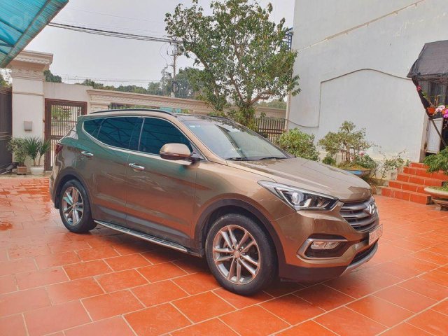 Gia đình cần bán chiếc Hyundai Santa Fe 2017 máy xăng0