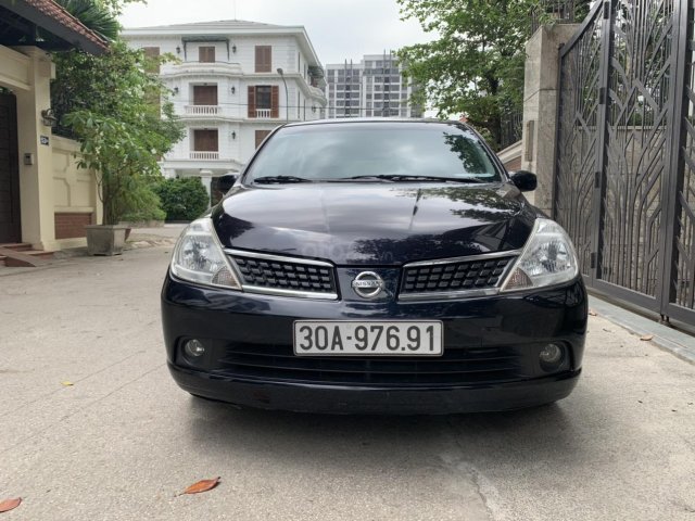 Cần bán gấp Nissan Tiida năm sản xuất 2007, màu đen, nhập khẩu nguyên chiếc, xe gia đình0