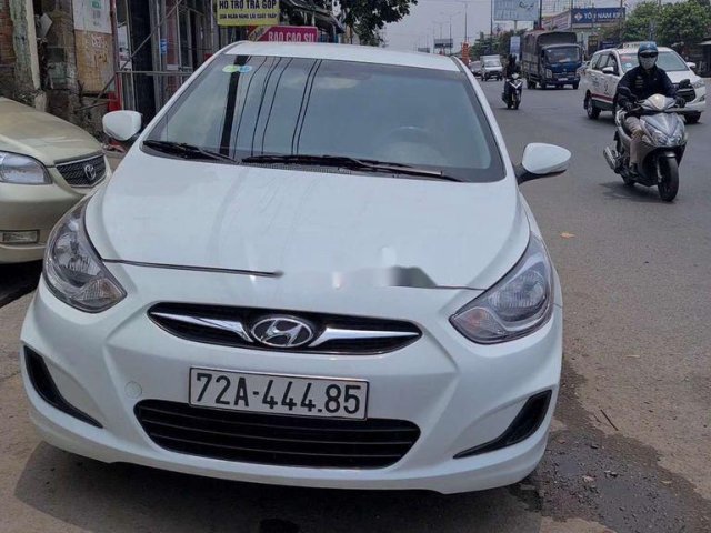 Cần bán gấp Hyundai Accent năm sản xuất 2011, nhập khẩu, giá tốt